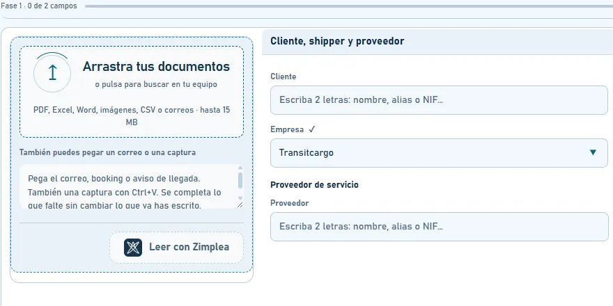Alta de un expediente en ConTransit: a la izquierda, la zona para arrastrar documentos o pegar un correo y el botón «Leer con Zimplea»; a la derecha, los campos de cliente, shipper y proveedor.
